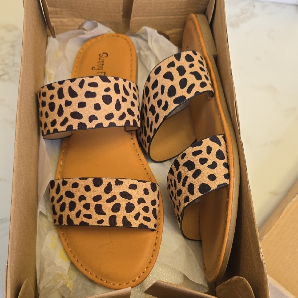 Stylish Leopard Print Sandals - image 1